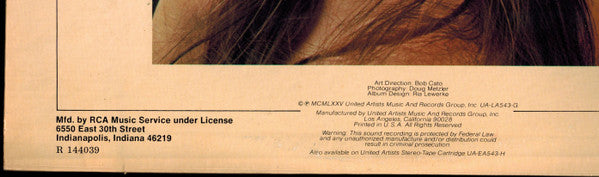 Crystal Gayle : Somebody Loves You (LP, Album, Club, RE)