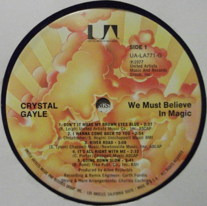 Crystal Gayle : We Must Believe In Magic (LP, Album, San)