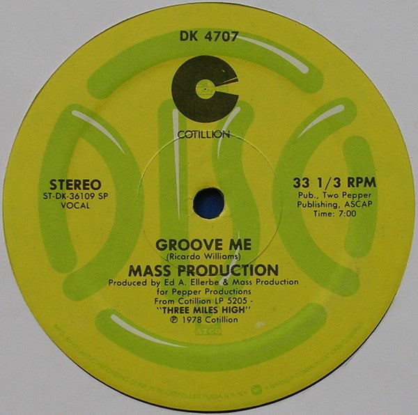 Mass Production : Groove Me / Slow Bump (12")