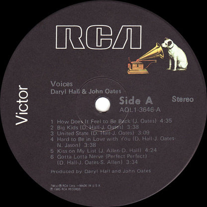Daryl Hall & John Oates : Voices (LP, Album, RE, Col)