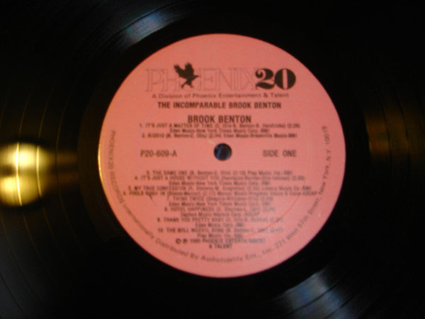 Brook Benton : The Incomparable Brook Benton Sings Your Favorite Songs (LP, Album, RE)