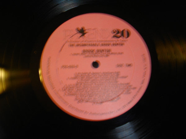 Brook Benton : The Incomparable Brook Benton Sings Your Favorite Songs (LP, Album, RE)